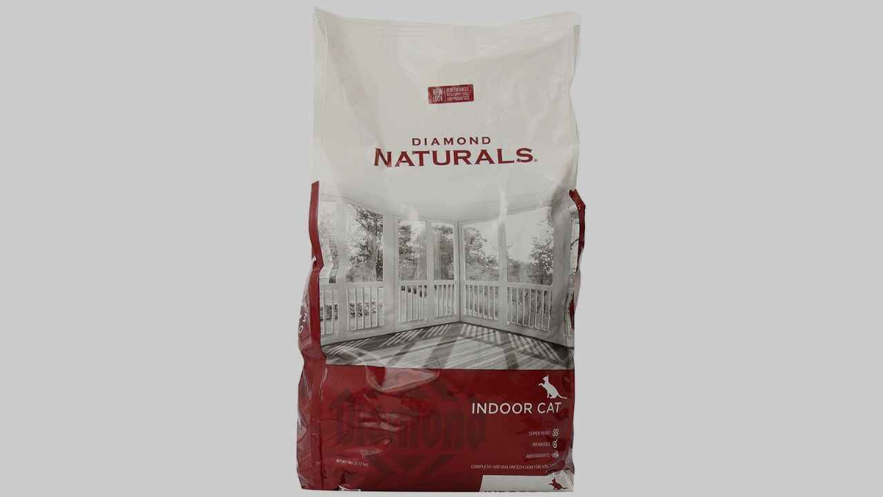 Diamond Naturals Indoor Cat Food Made with Real Meat
